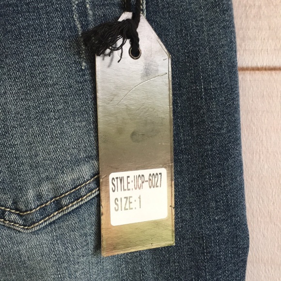 Urban Chic Denim Jeans - Picture 6 of 8